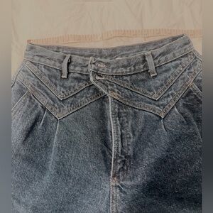 VINTAGE Rocky Mountain jeans, a popular western-style brand from the 1980s & ‘90